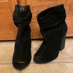 Black peep toe ankle booties Chinese laundry